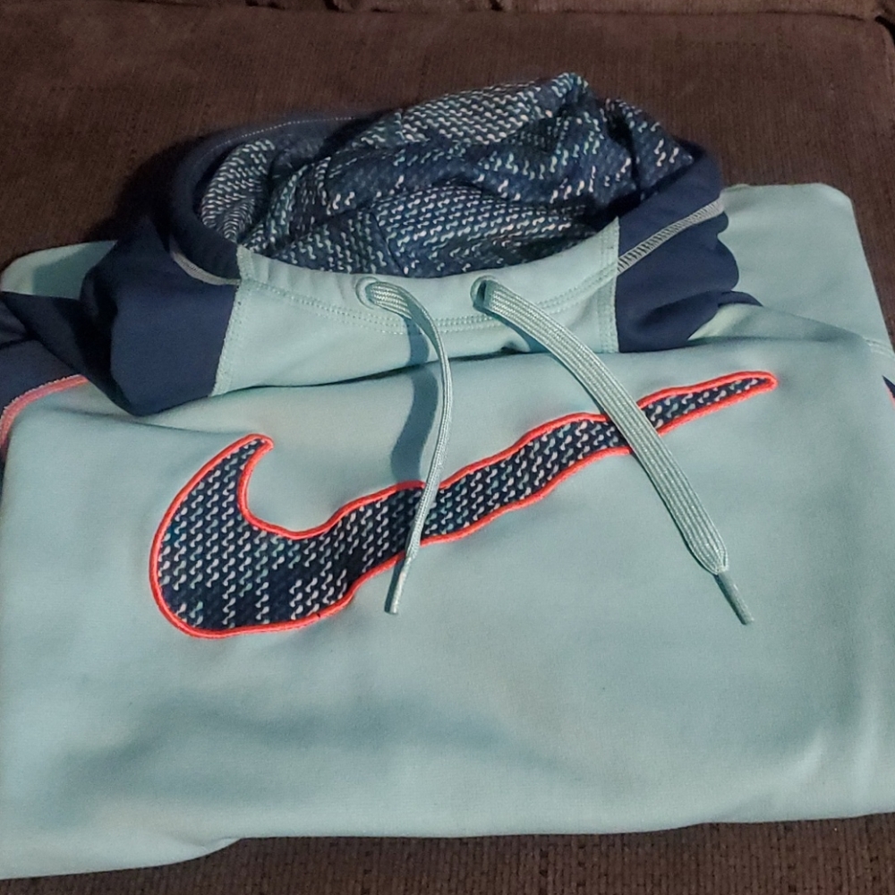 Nike therma fit hoodie womens size S